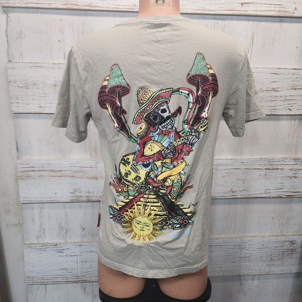 Members Only Mens Tan Graphic T-Shirt Skeleton Mushroom Sun Embroidered Size M